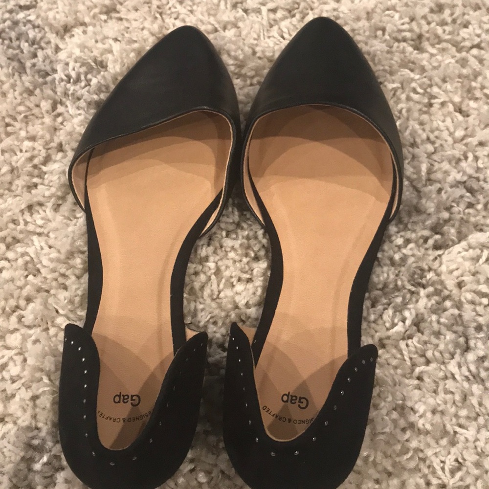 Black, Gap flats